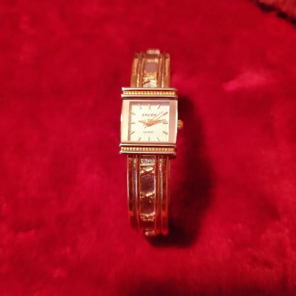 Gruen GR7855 Bangle Clamp Bracelet Watch Atlas Roman Numerals Band Looks Tiffany
